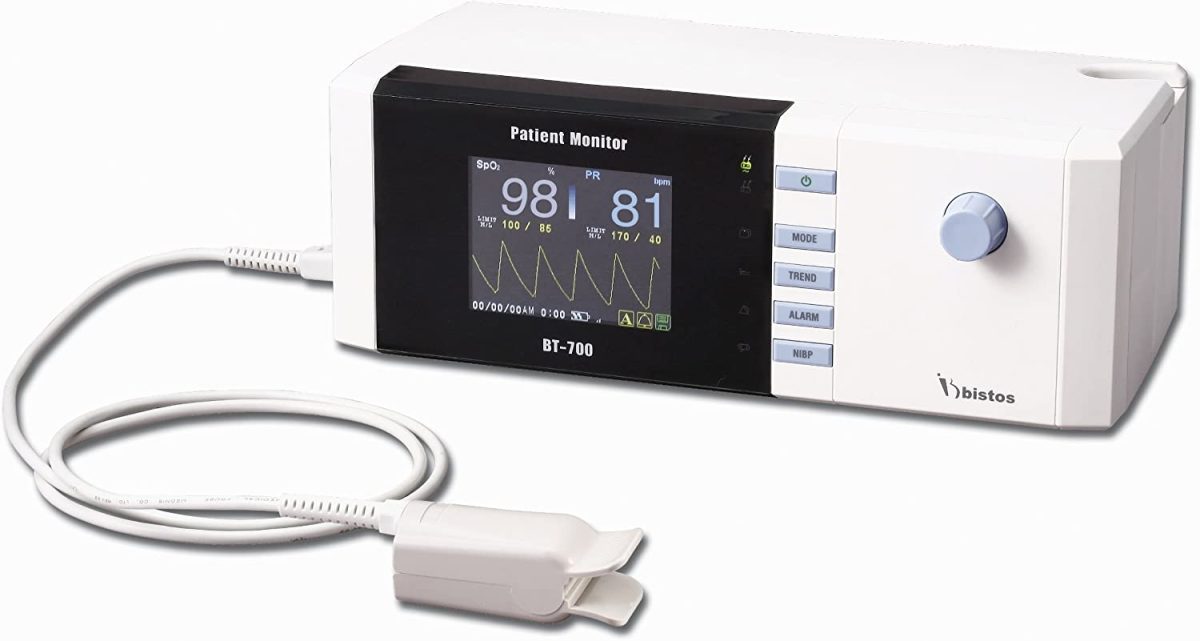 Bistos BT-700 SpO2 and pulse patient monitor